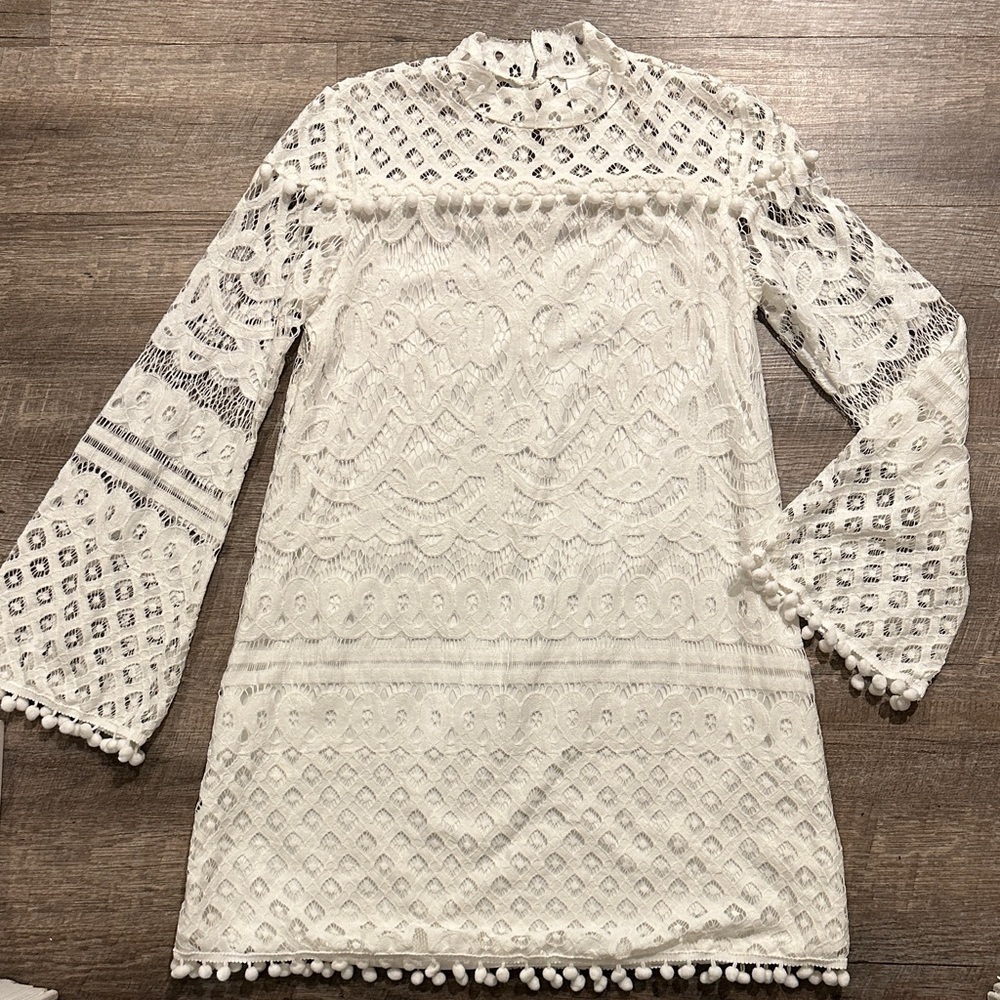 White Lace shift mini Dress with pompom ricrac details size small - Picture 7 of 13